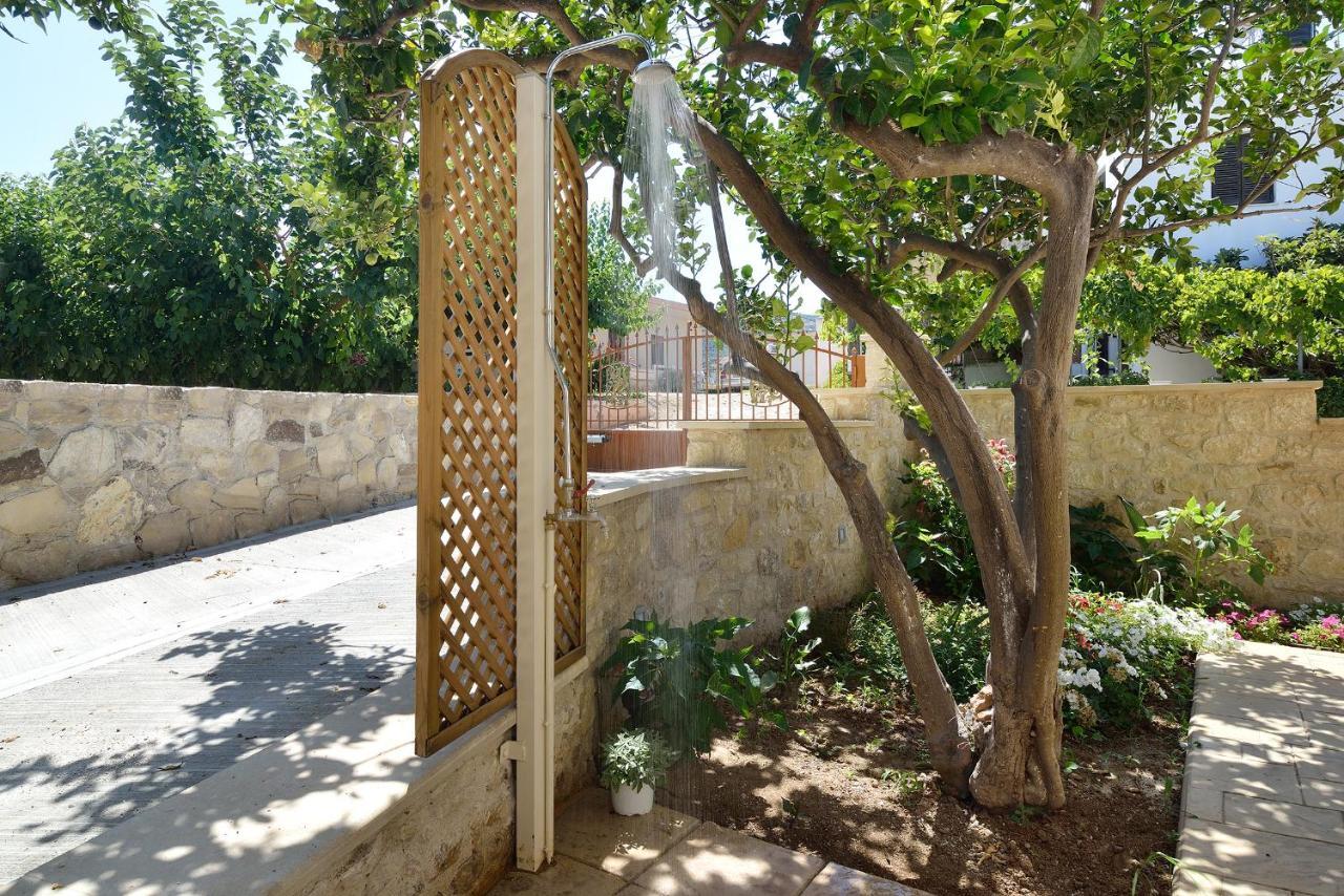 Anna 'S House - Garden Cottage In كيساموس المظهر الخارجي الصورة
