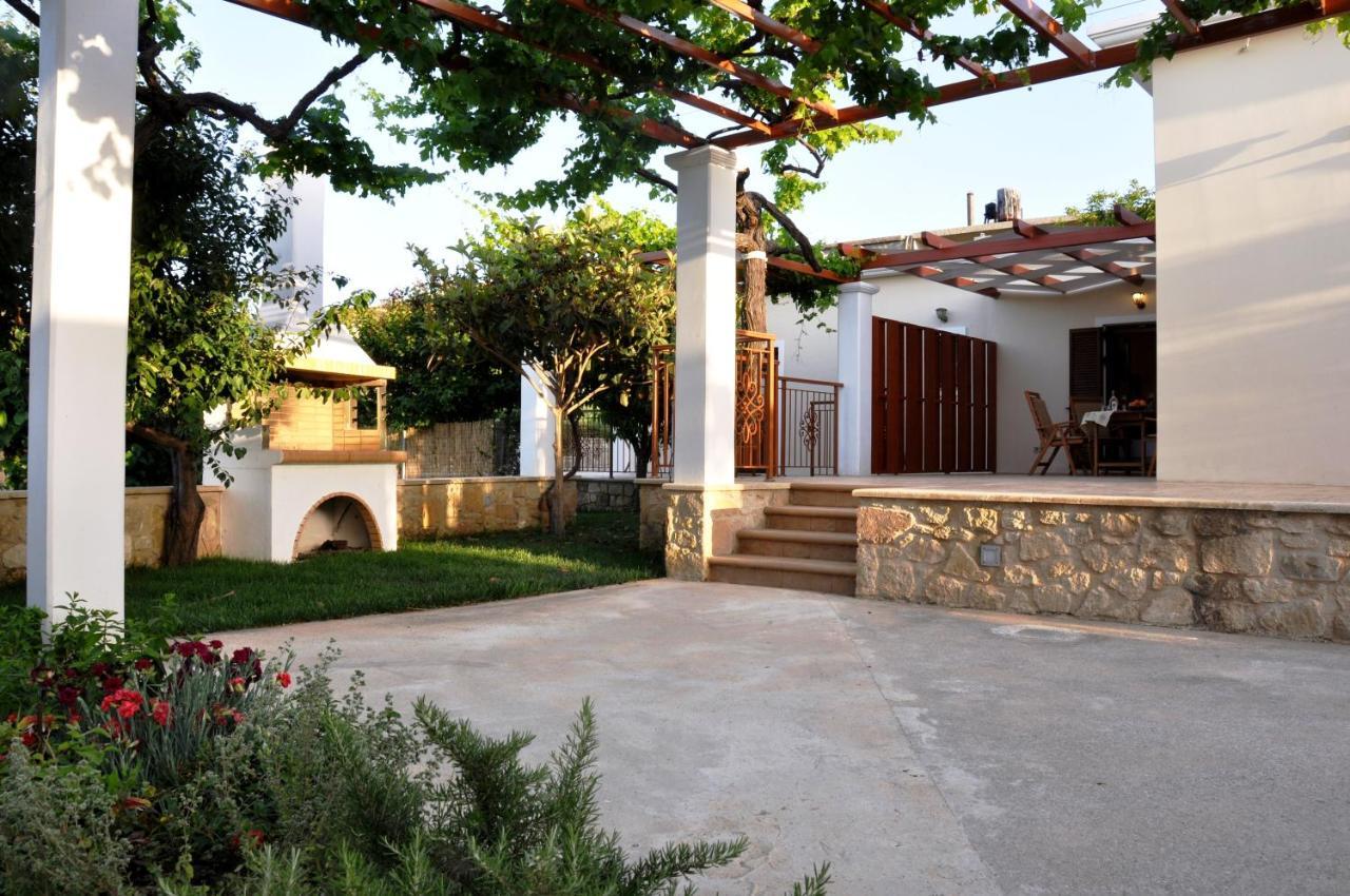 Anna 'S House - Garden Cottage In كيساموس المظهر الخارجي الصورة